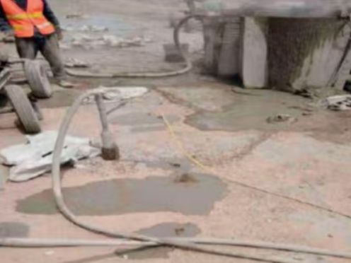 柏乡水泥混凝土路面板底注浆技术 路面脱空注浆整治方案